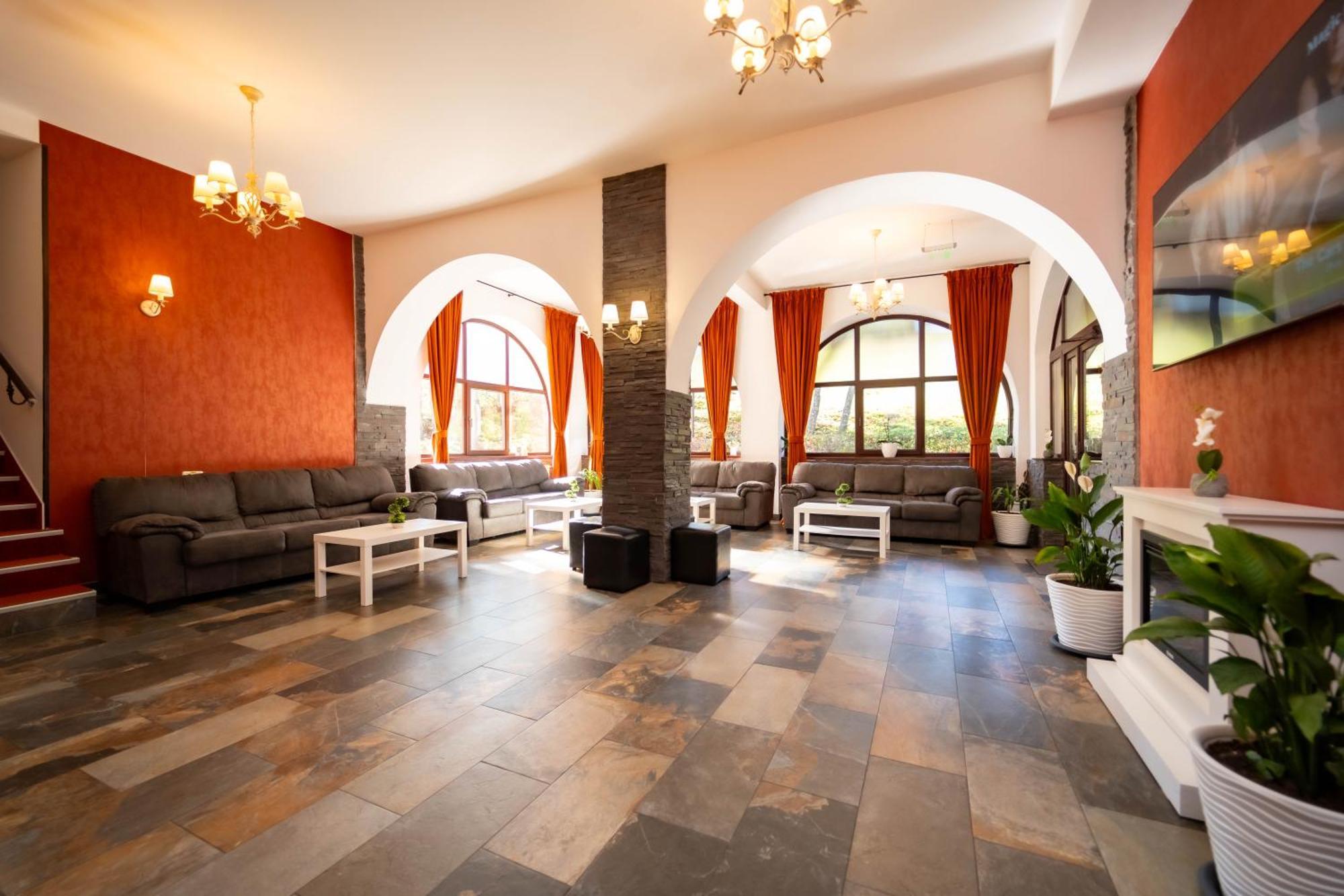 Hotel Cirus Predeal Ngoại thất bức ảnh